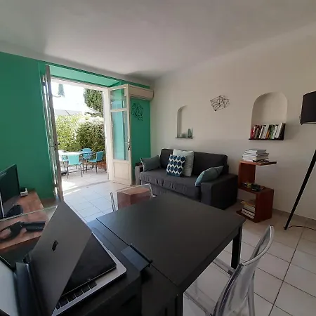 Annonciade Apartment