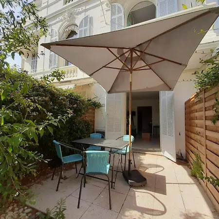 Annonciade Apartment *